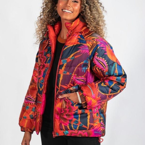 ✨ Farm Rio Reversible Puff Jacket ✨ - Picture 5 of 7